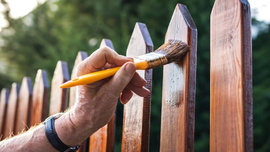 can i paint my side of my neighbours fence